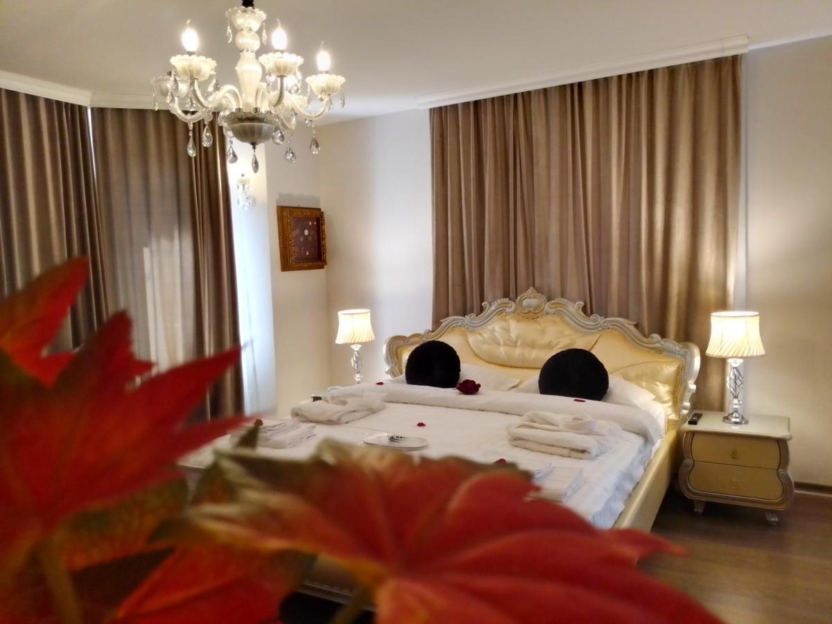 Casa Maria Roses Hotell Rîşnov Exteriör bild