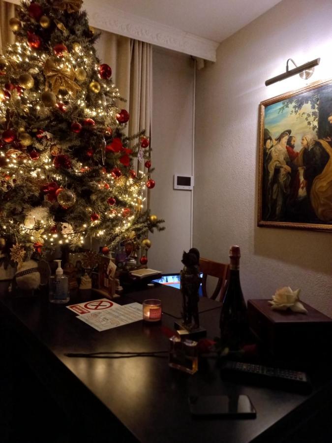 Casa Maria Roses Hotell Rîşnov Exteriör bild