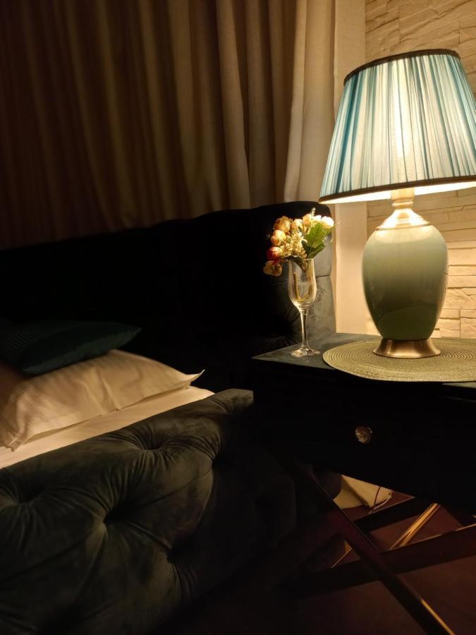 Casa Maria Roses Hotell Rîşnov Exteriör bild
